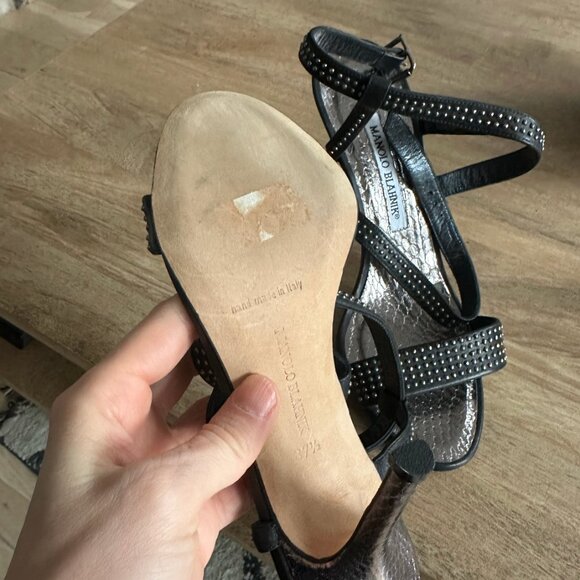 Manolo Blahniks Size 7.5 - Picture 2 of 3